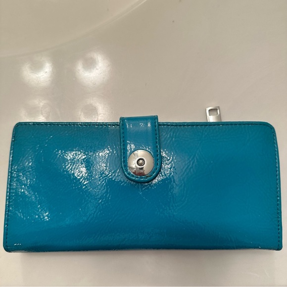🆕 Lodis Chelsea Clutch in Ocean - Picture 1 of 4